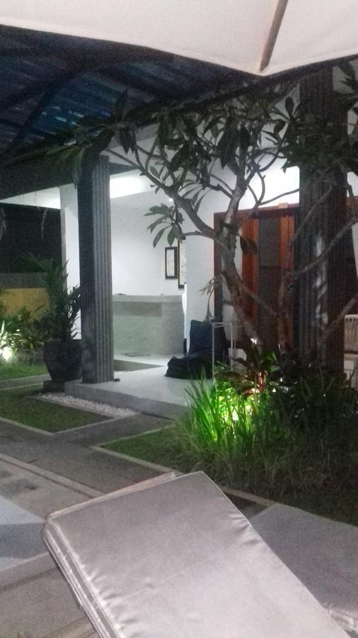 Sanata Yoga Guesthouse Canggu Dış mekan fotoğraf