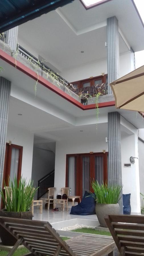 Sanata Yoga Guesthouse Canggu Dış mekan fotoğraf